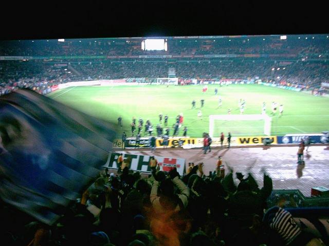 22   Away in Bremen 15 12 2005.JPG