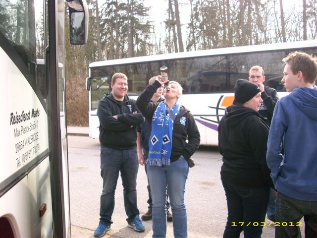 HSV   Freiburg  17.03.2012 H 015.jpg